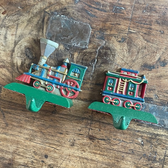 vintage Midwest of Cannon Falls cast iron train locomotive stocking holder set - Picture 3 of 6